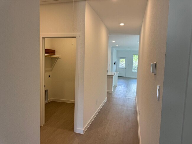 Entrada - 10342 Bridgton Ml