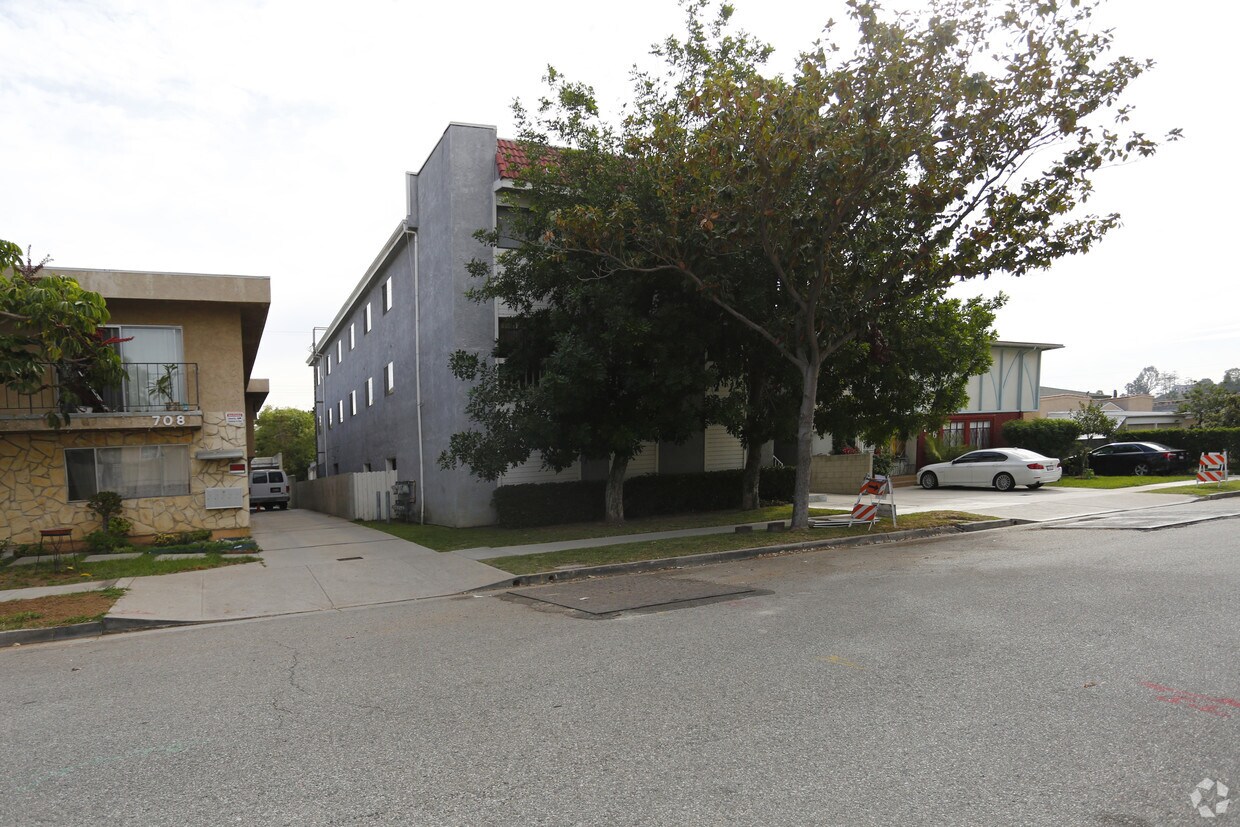 Primary Photo - 712 Porter St