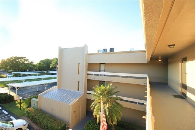 Building Photo - 3645 Boca Ciega Dr
