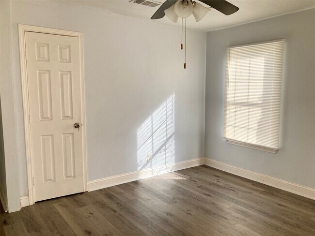 Foto del edificio - 331 Terminal St