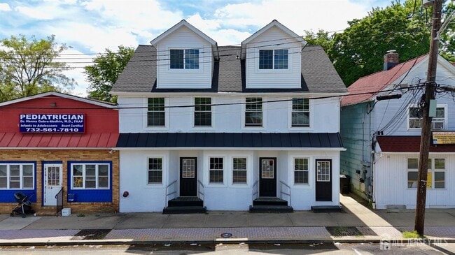 Foto del edificio - 10 W Railroad Ave