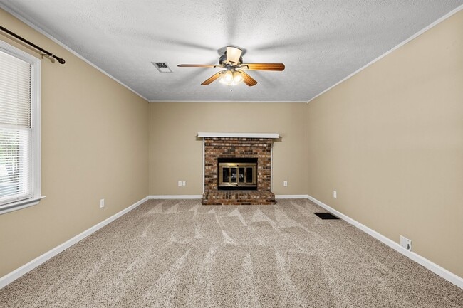 Foto del edificio - Immaculate 4BR Home with In Law Suite in Prime Location