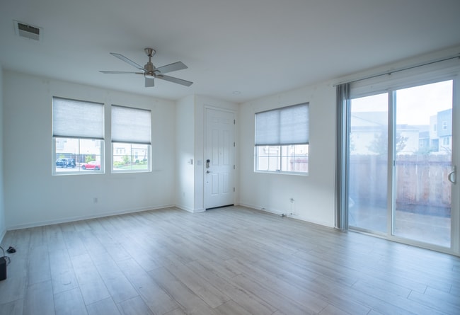 Photo - Amazing Natomas 3/2.5 - Waiting For You!  ... House