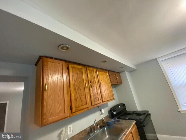 Building Photo - 4332 Josephine St