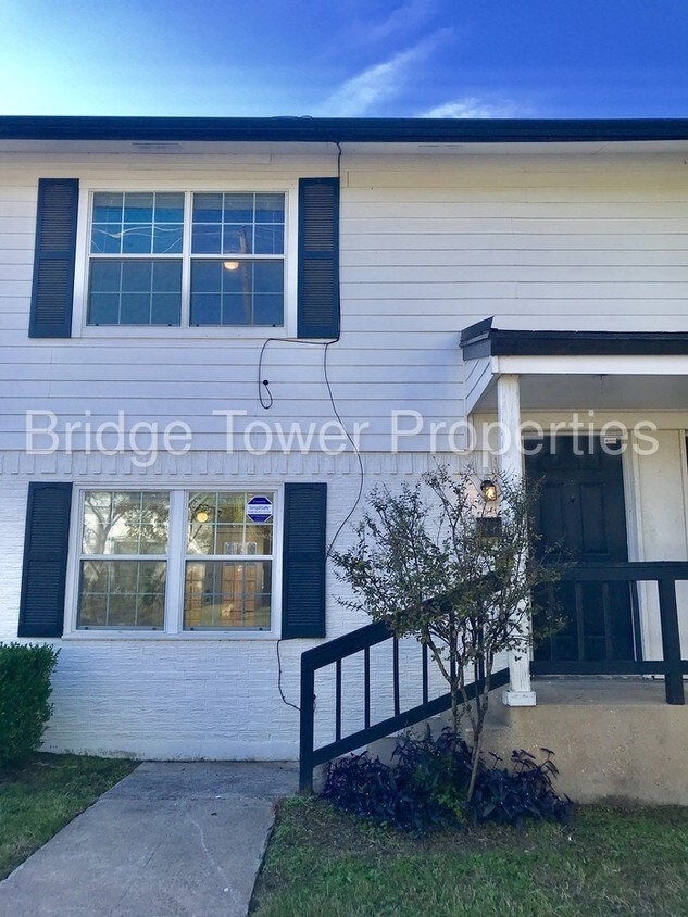 Foto principal - 212 Austin St, Grapevine