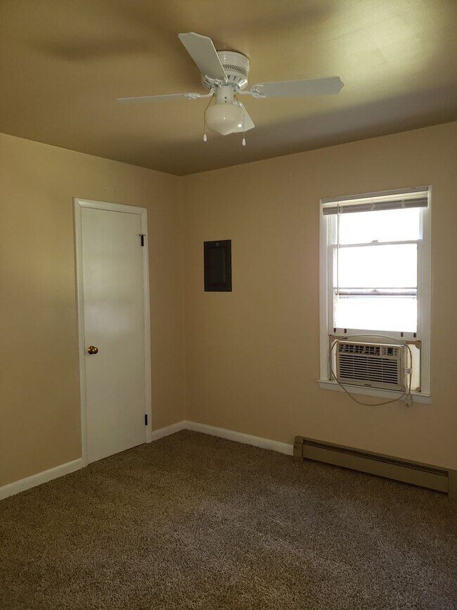 Foto del edificio - Claire Avenue Duplex