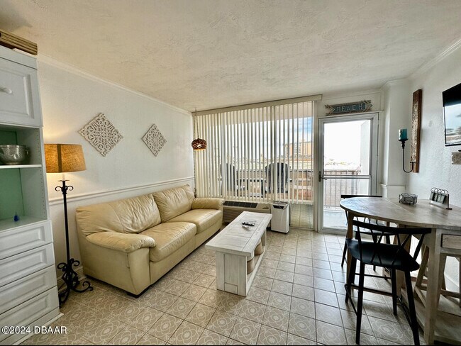 Foto del edificio - 2043 N Atlantic Ave