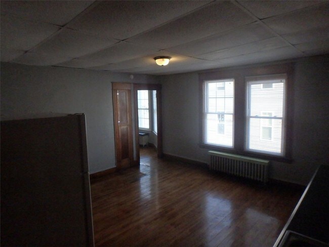 Foto del edificio - 143 Bartlett St - 2