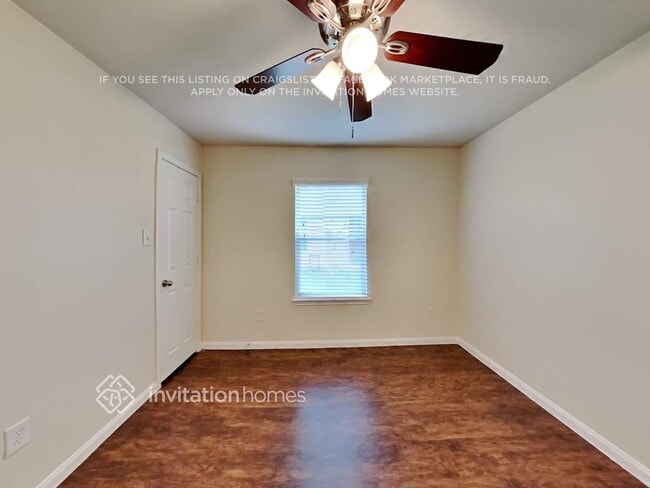 Building Photo - 12623 Mountain Daisy Rd