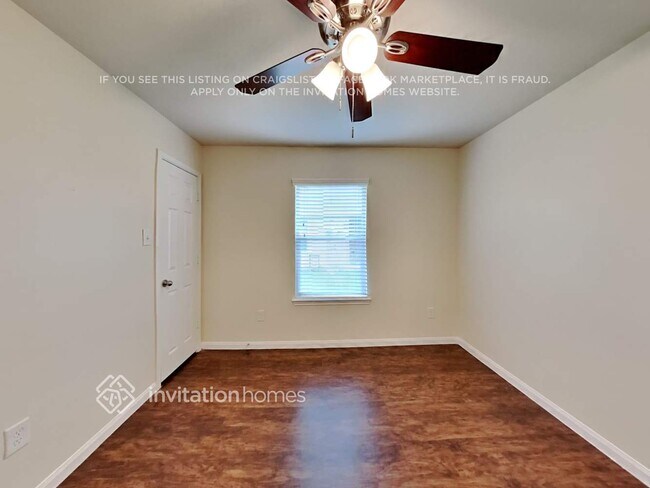 Foto del edificio - 12623 Mountain Daisy Rd