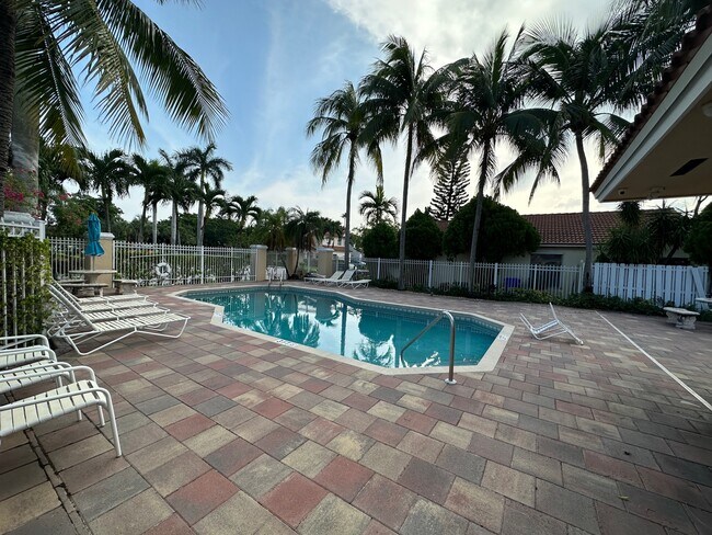 Foto del edificio - 17253 NW 6th Ct