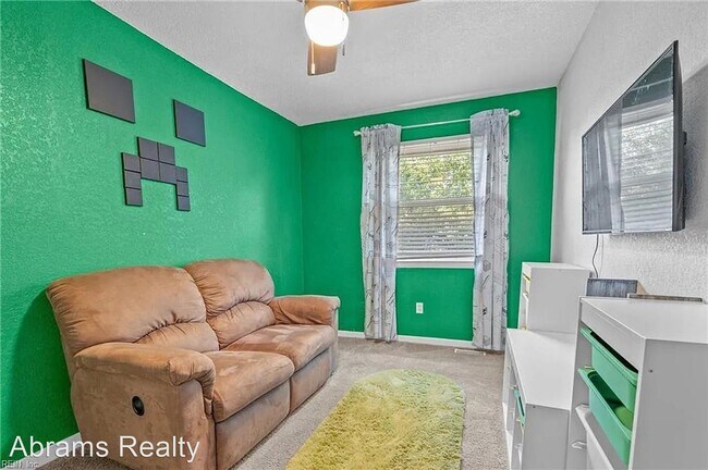 Building Photo - 3 br, 1.5 bath House - 5573 New Colony Drive