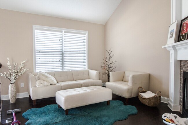 Building Photo - Pet Friendly Four Bedroom with Basement!