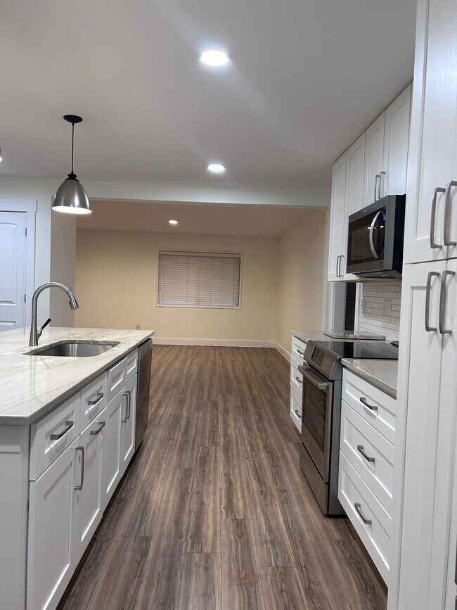 Foto del edificio - Southhill Duplex