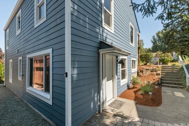 Foto del edificio - 3439 33rd Ave W