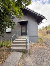 Building Photo - 3204 E 16th Ave