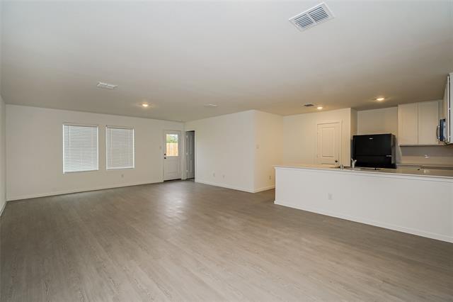 Building Photo - 1129 Tufted Dr