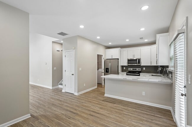 Building Photo - 585 McWilliams Road