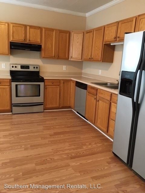 Building Photo - 4 br, 2.5 bath House - 150 S Franklin St