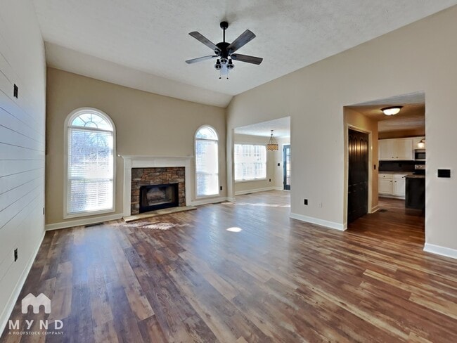 Building Photo - 328 John Gordon Pl