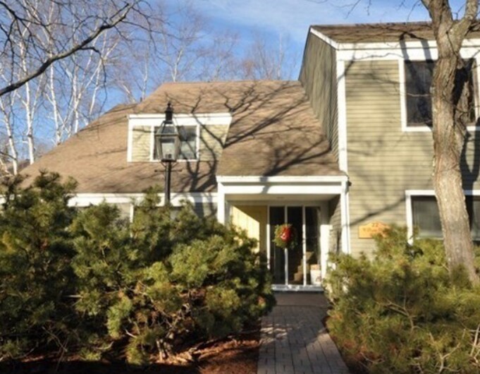 22 Concord Greene Unit 4, Concord, MA 01742 Condo for Rent in Concord