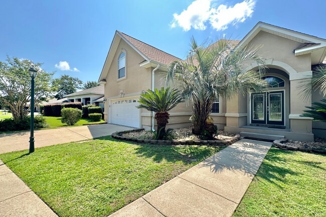 Foto del edificio - Gated South Crestview Community!