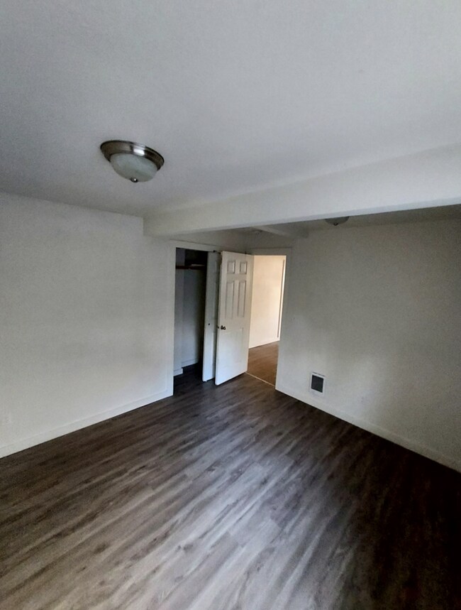 Foto del edificio - 325 N Jefferson St