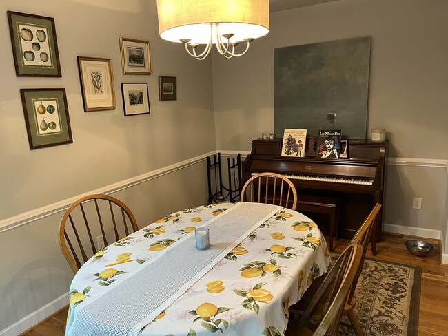 Photo - 265 Huntley Ave House