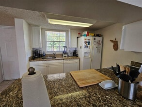 Building Photo - 6355 La Costa Dr