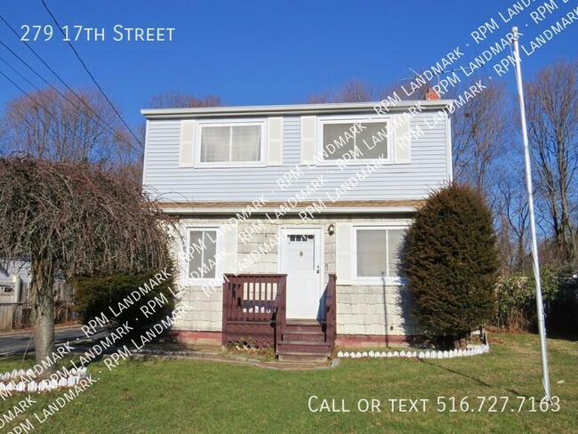 Photo - 279 17th St House