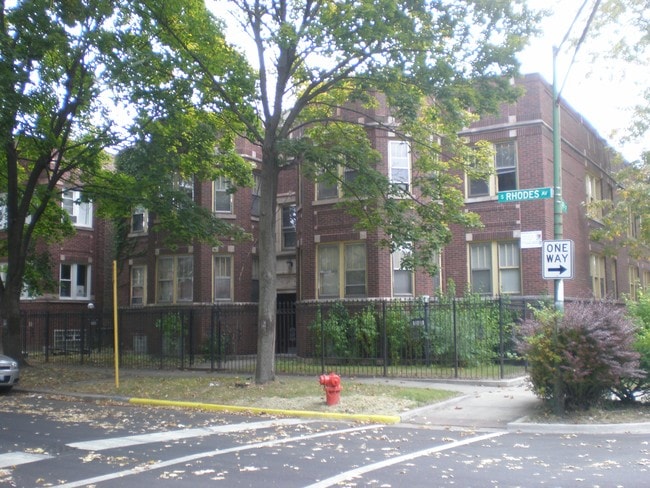 Building Photo - 7355 S Rhodes Ave