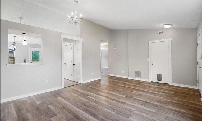 Living Room/Family Room - 2338 Nottaway Ct