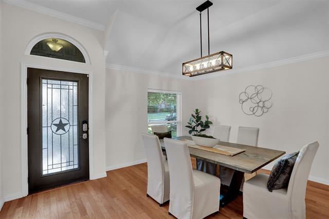 Foto del edificio - 9220 Azinger Dr