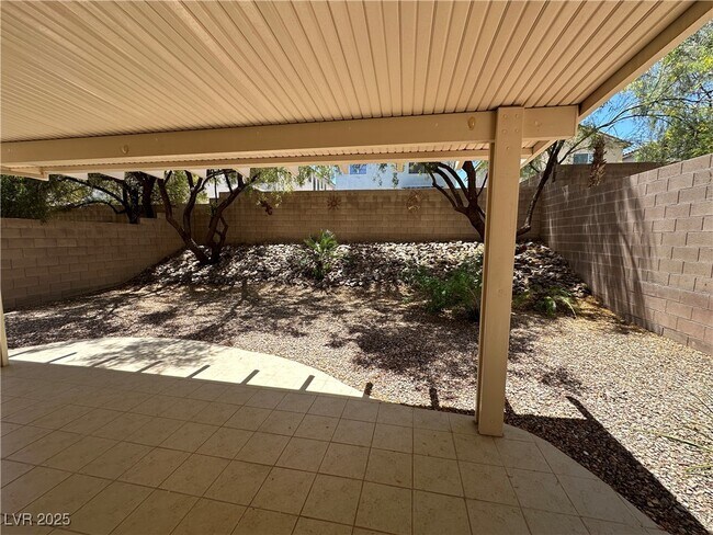 Building Photo - 10651 Lunar Crest Ave