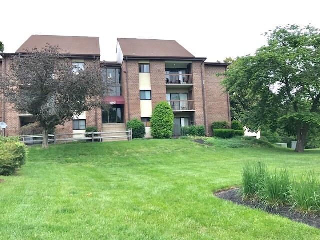 Foto del edificio - 15601 Dorset Rd