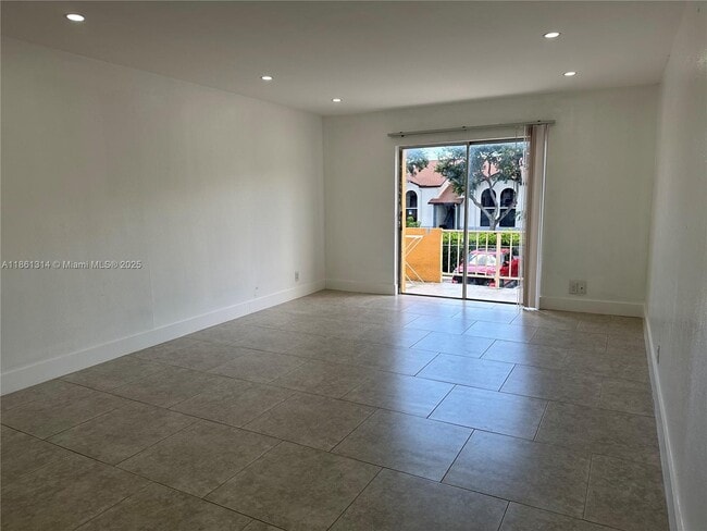 Foto del edificio - 17901 NW 68th Ave
