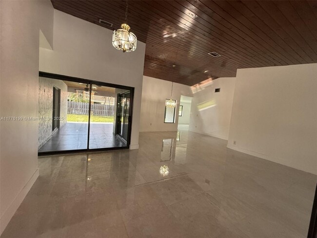 Foto del edificio - 8321 NW 167th Terrace