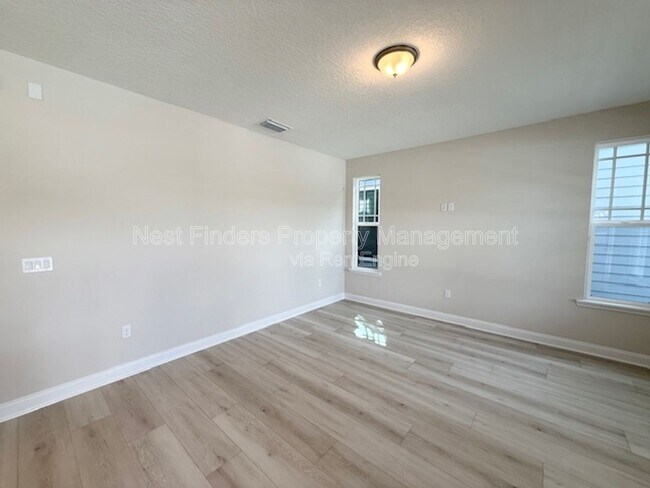 Building Photo - 2929 Fleur Ln