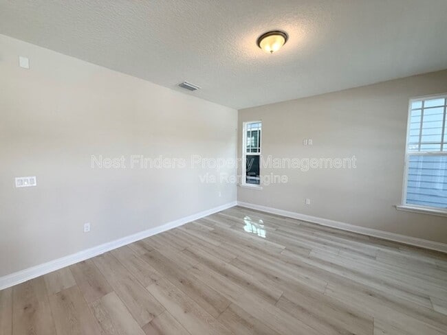 Foto del edificio - 2929 Fleur Ln