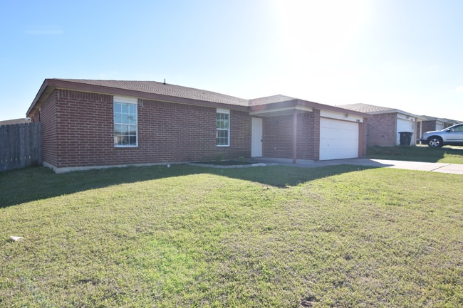 Building Photo - 4104 Matt Ct