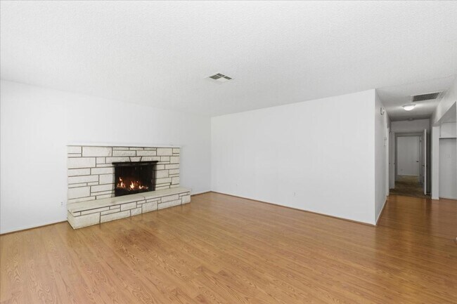 Foto del edificio - Prime Location for Busy Med Students