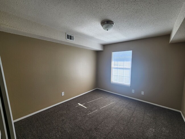 Foto del edificio - Quarry Ridge Apt  2 bdrm available soon!!!