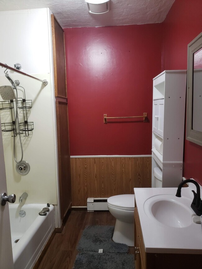 Baño - 4631 Highway 57