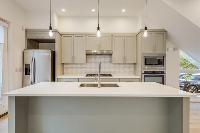 Foto del edificio - 2521 Sutherland St