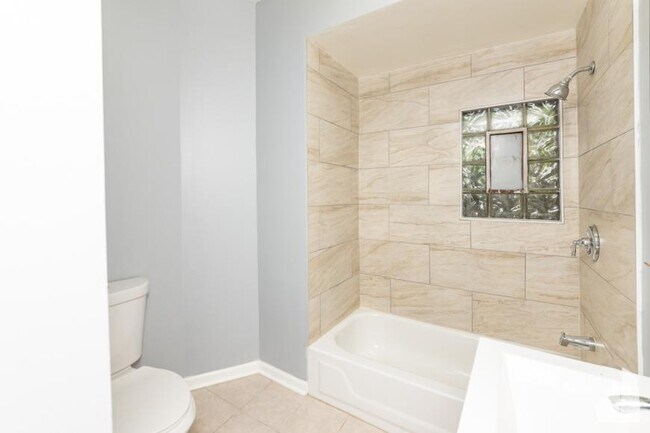 Foto del edificio - 1 bedroom in Chicago IL 60642