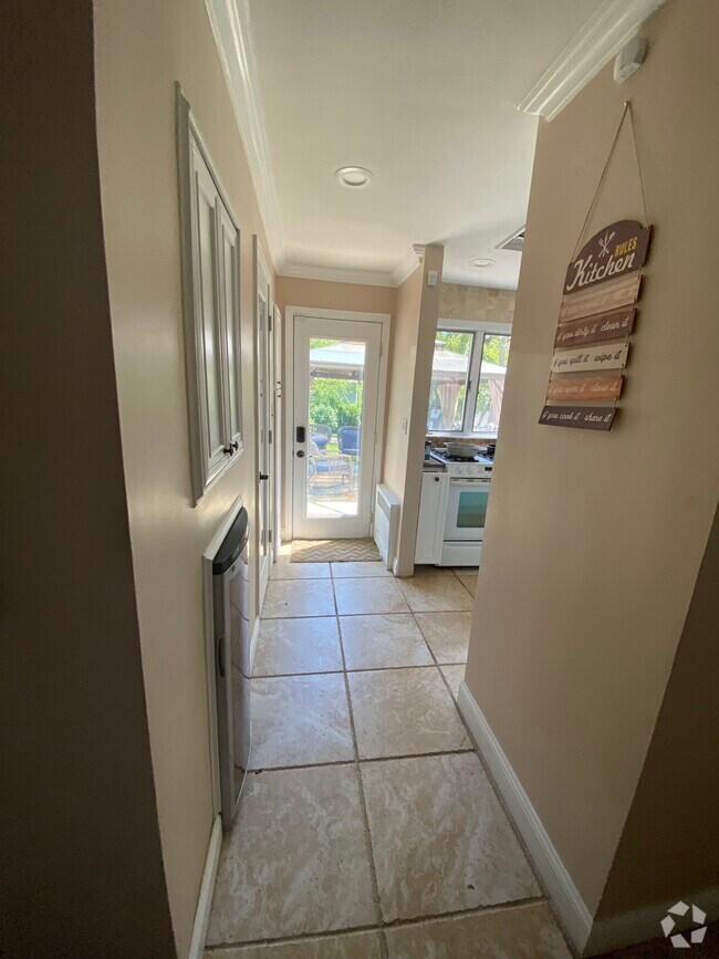 2 Bedroom Apartments in Suffolk County, NY under 1,800