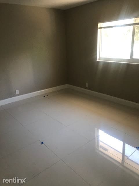 Building Photo - 2 br, 2 bath  - The Landings Unit 7
