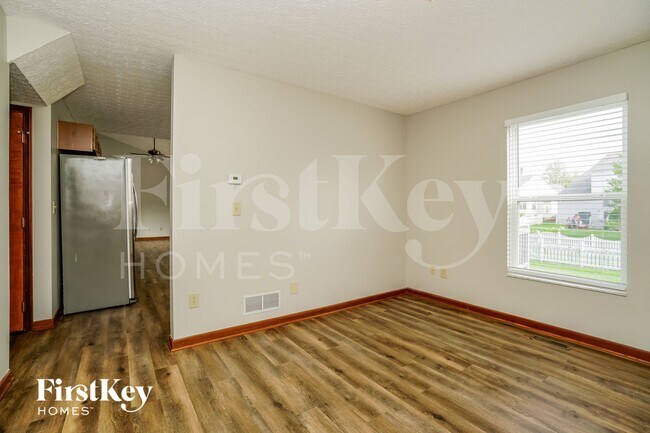 Foto del edificio - 5546 Breshly Way
