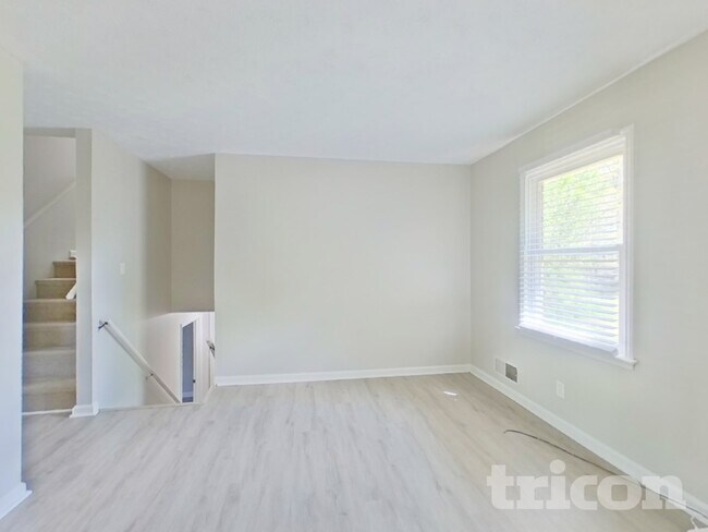 Foto del edificio - 105 Cook Ln