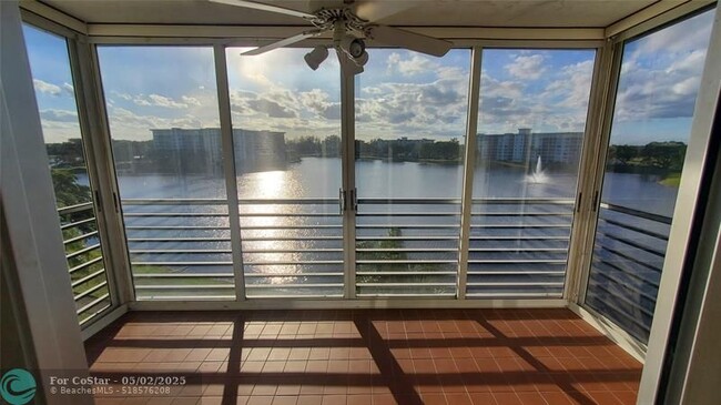 Foto del edificio - 3095 N Course Dr